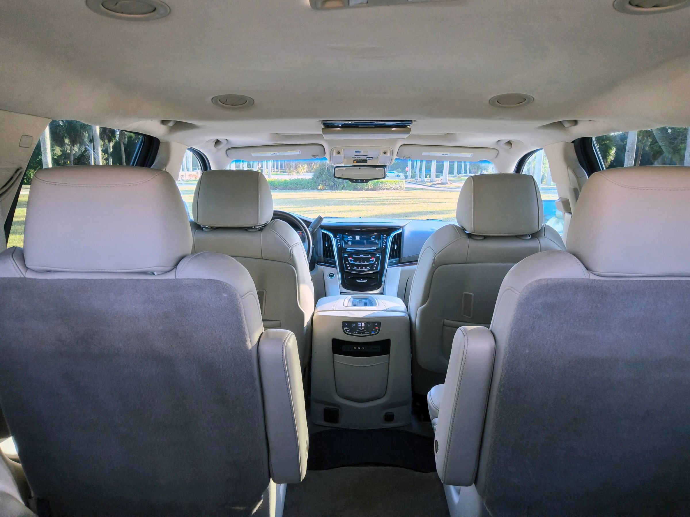 Used 2016 Cadillac Escalade Luxury image 53