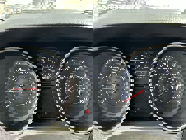 Used 2014 Hyundai Elantra SE image 6