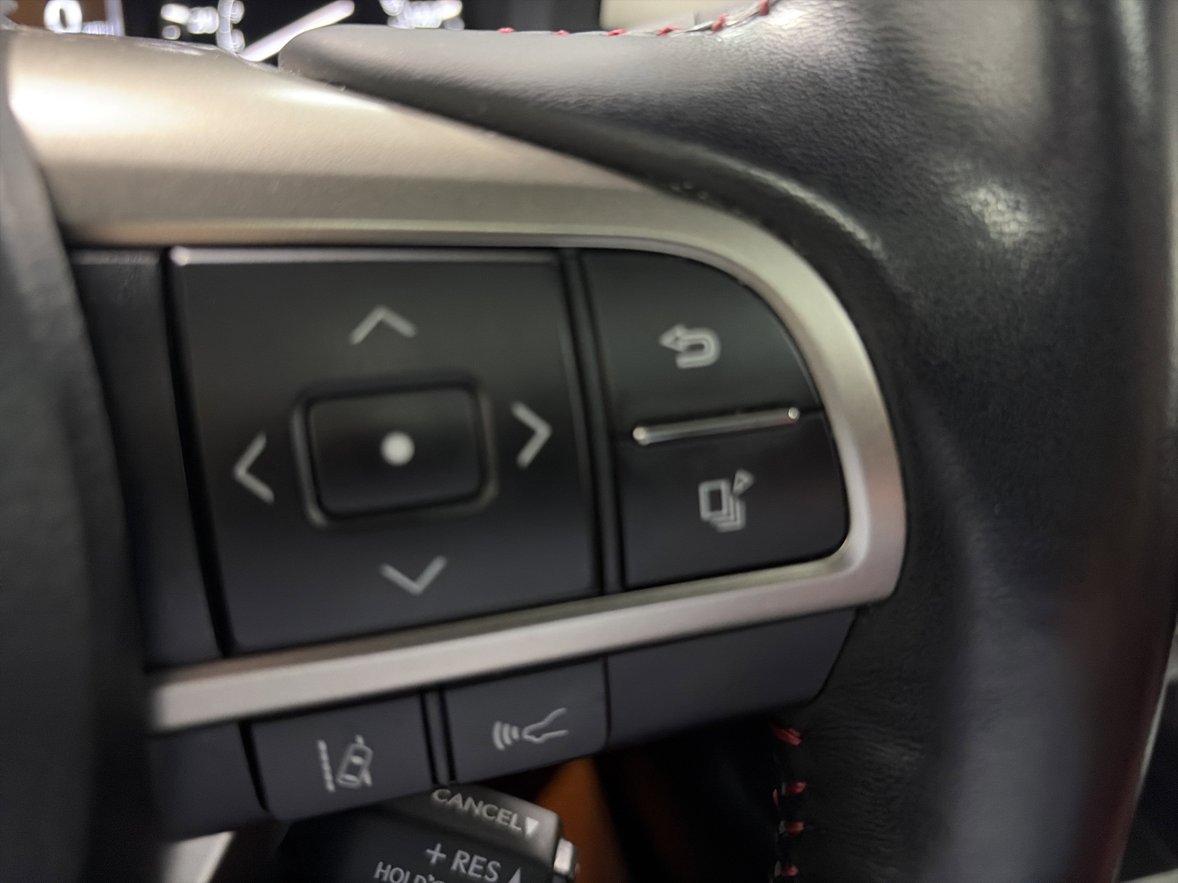 Used 2021 Lexus GX 460 Premium w/ Premium Package image 18