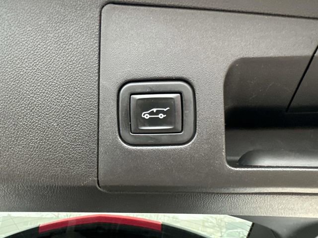 Used 2020 Cadillac XT5 Premium Luxury w/ LPO, Floor Liner Package image 30