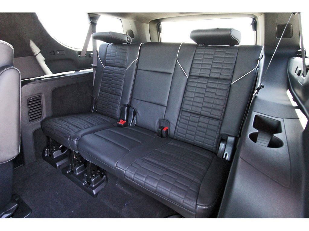 New 2026 Cadillac Escalade ESV Platinum Sport w/ LPO, ONYX Package image 13