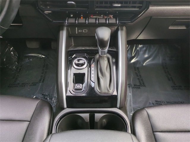 Used 2023 Chevrolet Colorado LT w/ LT Convenience Package III image 18