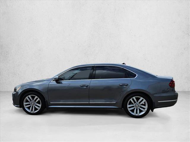Used 2017 Volkswagen Passat 3.6 SEL Premium FWD image 8