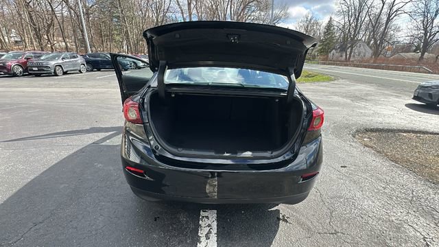 Used 2016 MAZDA MAZDA3 i Touring w/ Popular Equipment Package image 34