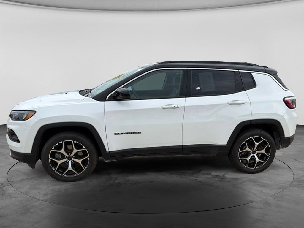 Used 2025 Jeep Compass Limited AWD/4WD image 6