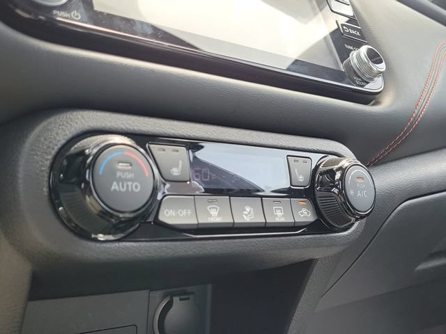 Used 2021 Nissan Kicks SR w/ SR Premium Package FWD image 23