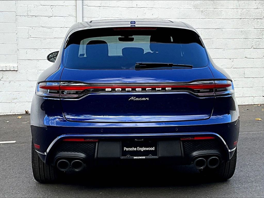 Used 2025 Porsche Macan image 9