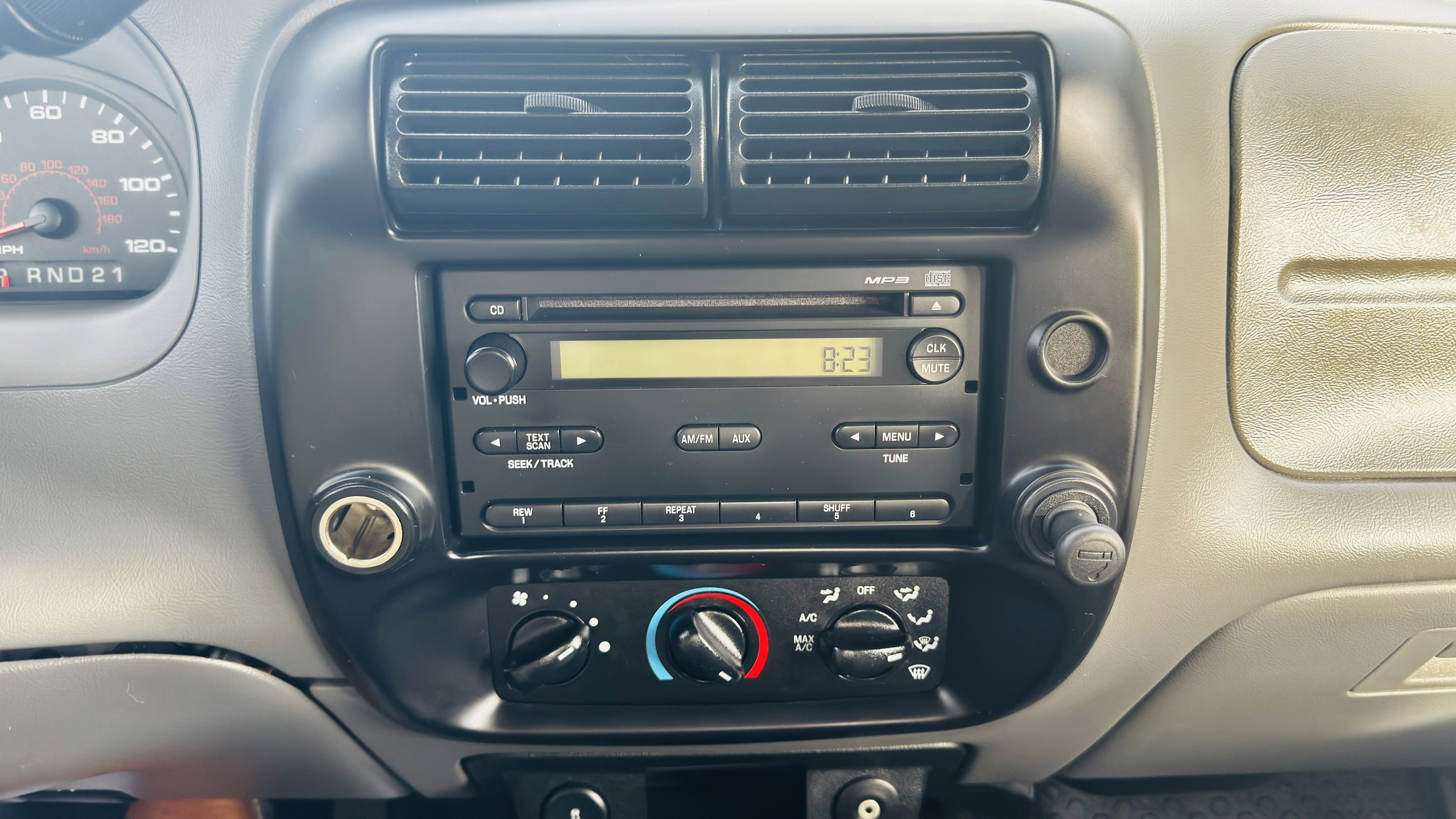 Used 2010 Ford Ranger XL image 14