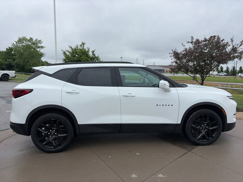 Used 2023 Chevrolet Blazer LT w/ Sound & Technology Package AWD/4WD image 17