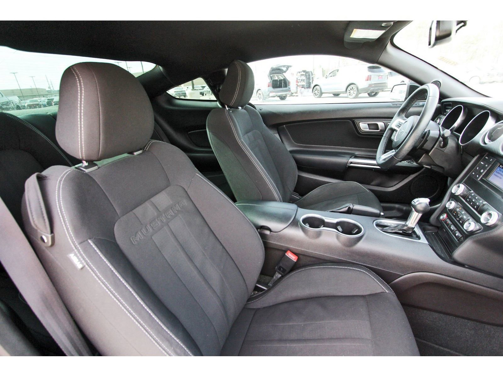 Used 2019 Ford Mustang EcoBoost image 24