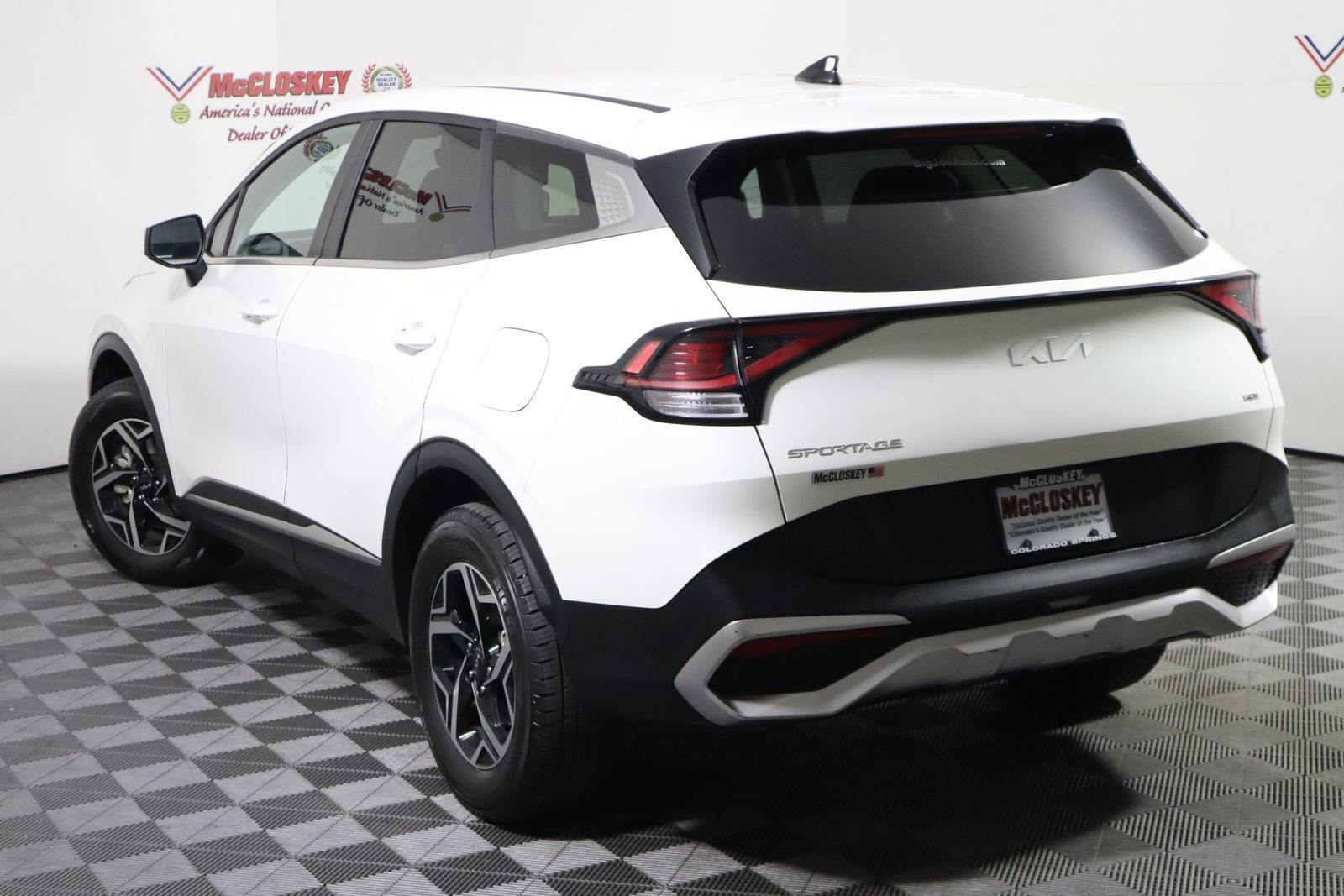 Used 2023 Kia Sportage LX image 17