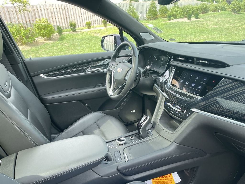 Certified 2025 Cadillac XT6 Premium Luxury image 43