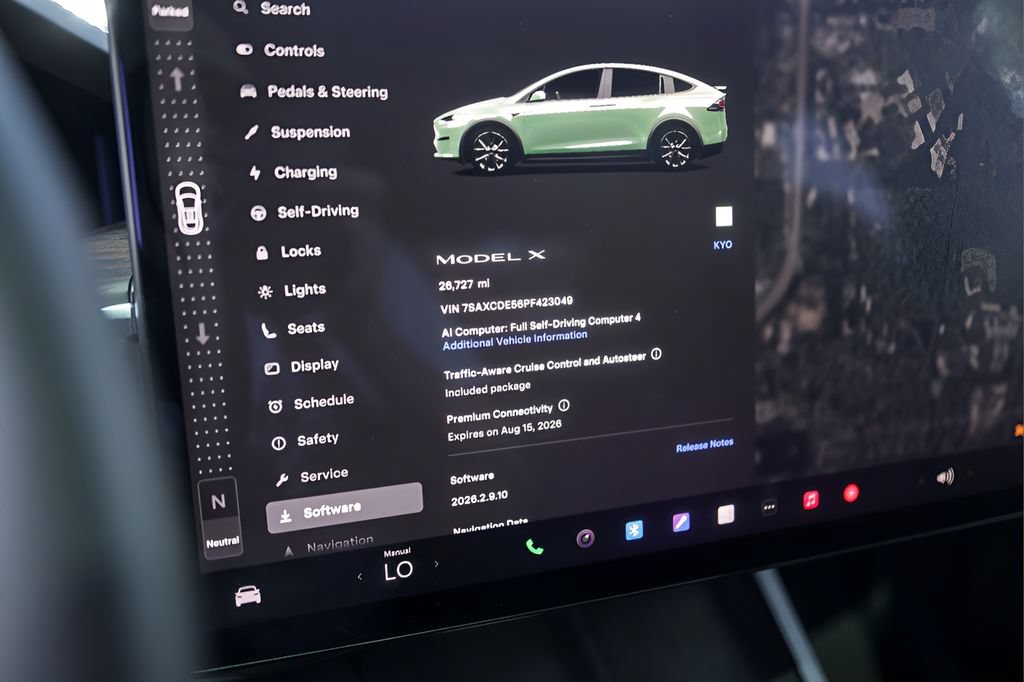 Used 2023 Tesla Model X AWD/4WD image 18