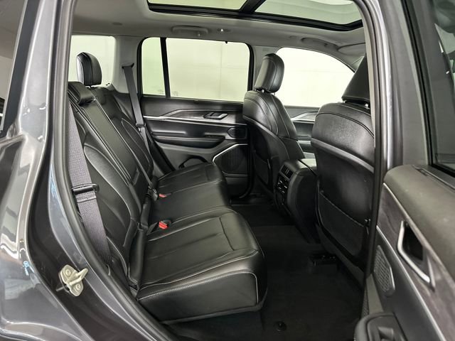 Used 2023 Jeep Grand Cherokee 30th Anniversary image 27