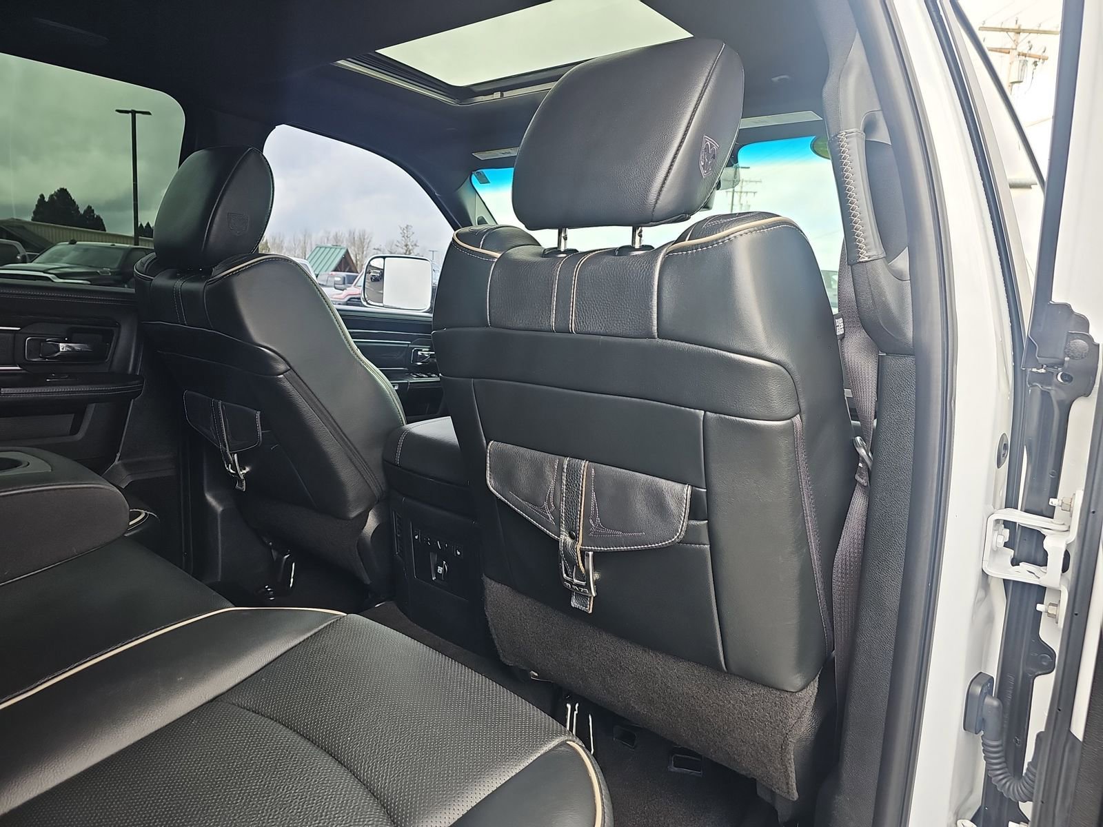 Used 2018 RAM 1500 Limited image 28