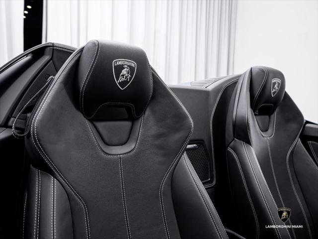 Used 2023 Lamborghini Huracan EVO RWD image 40