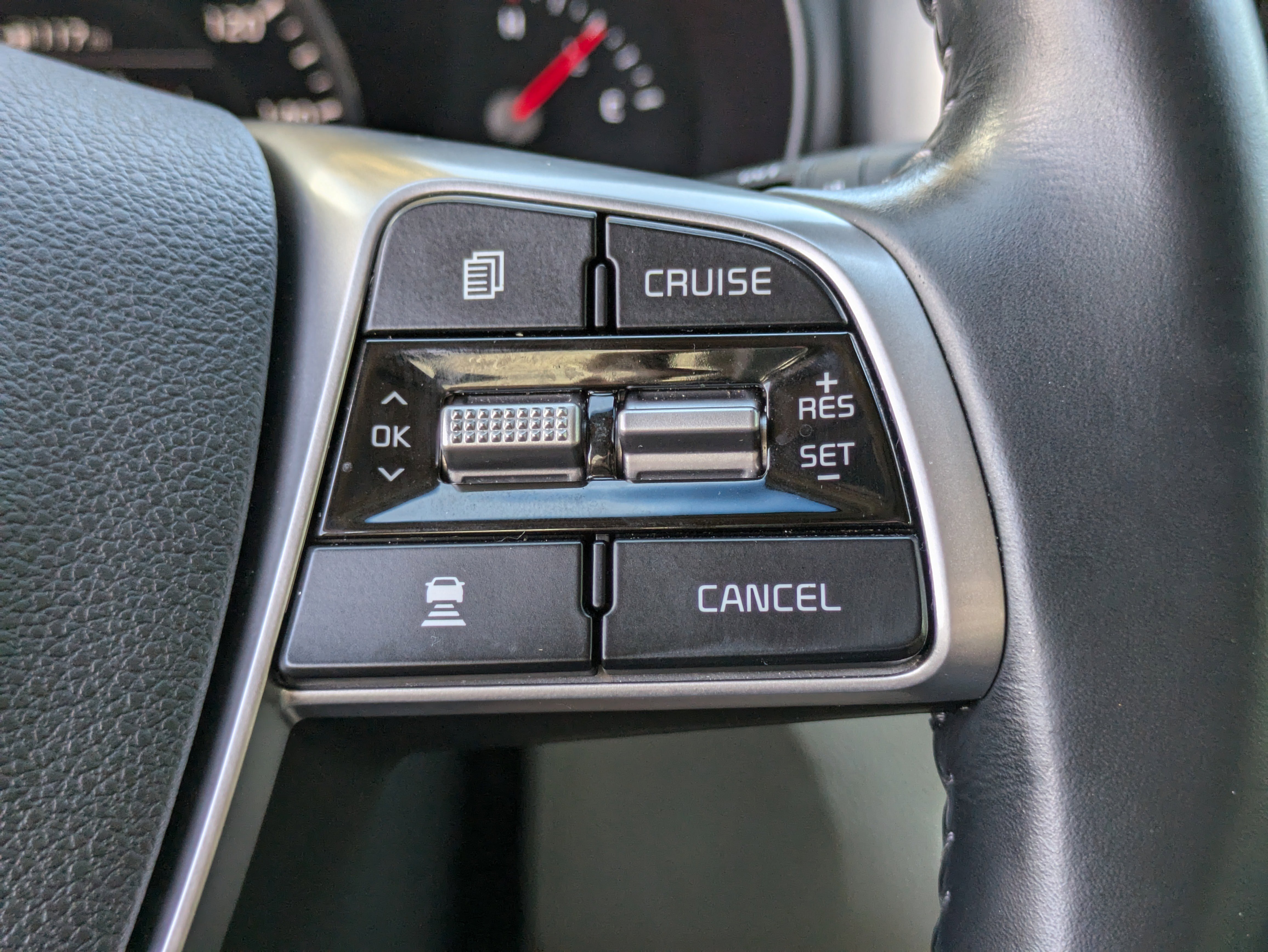 Used 2020 Kia Sorento EX image 25