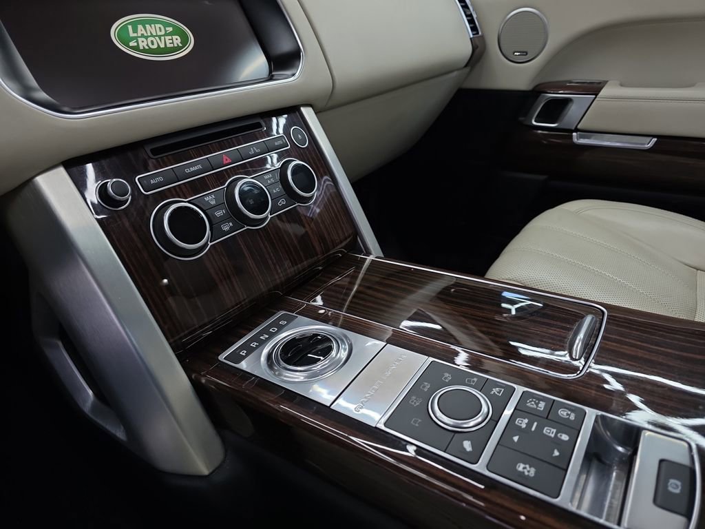 Used 2017 Land Rover Range Rover HSE AWD/4WD image 17