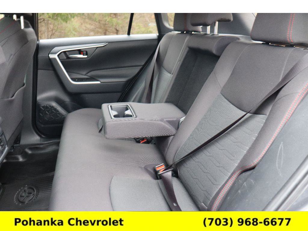 Used 2024 Toyota RAV4 SE image 24