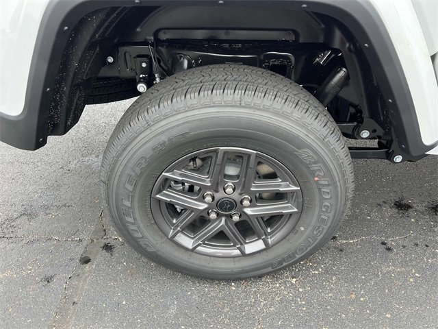 New 2025 Jeep Gladiator Sport image 12