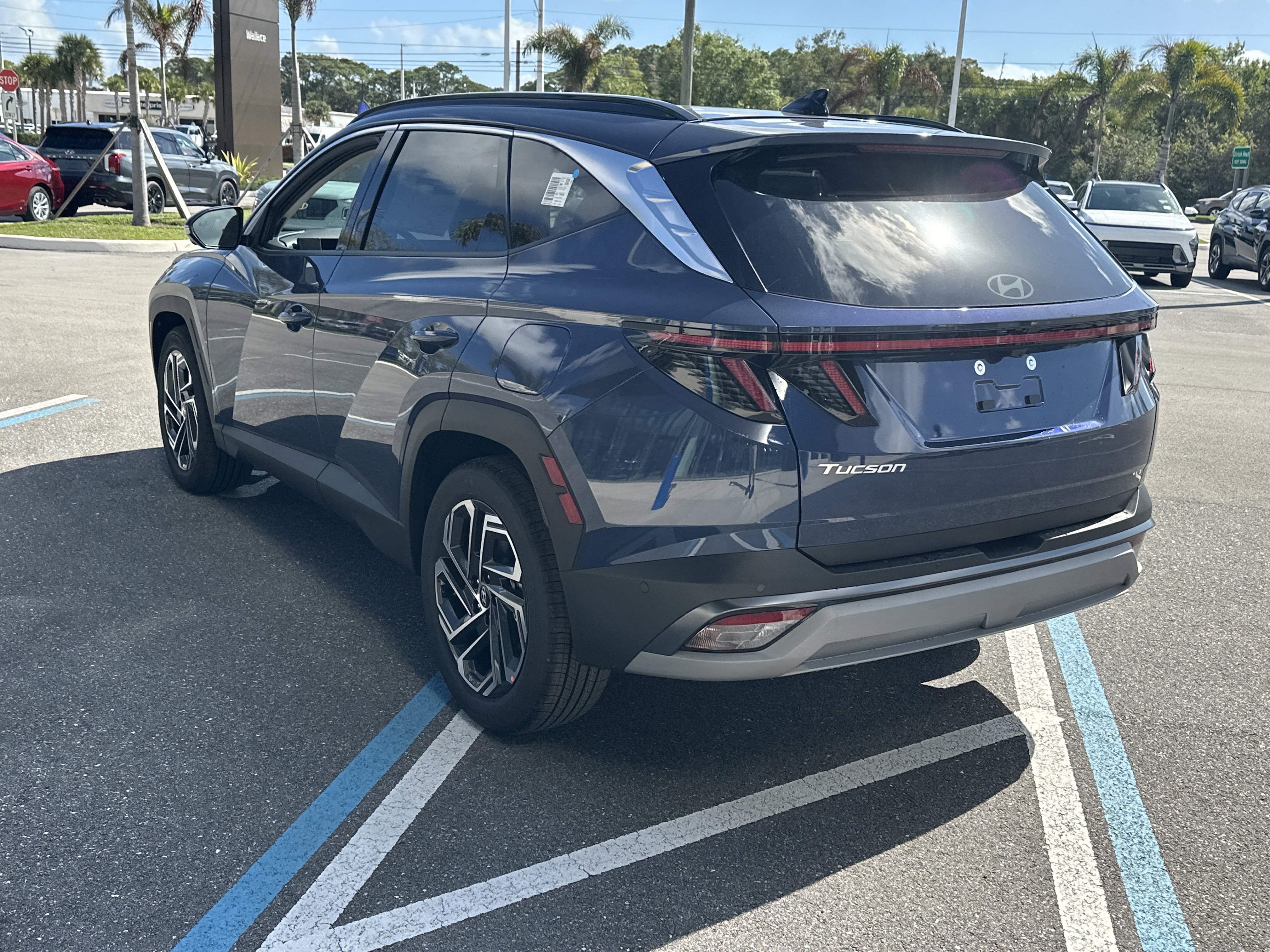 New 2026 Hyundai Tucson Limited FWD image 9