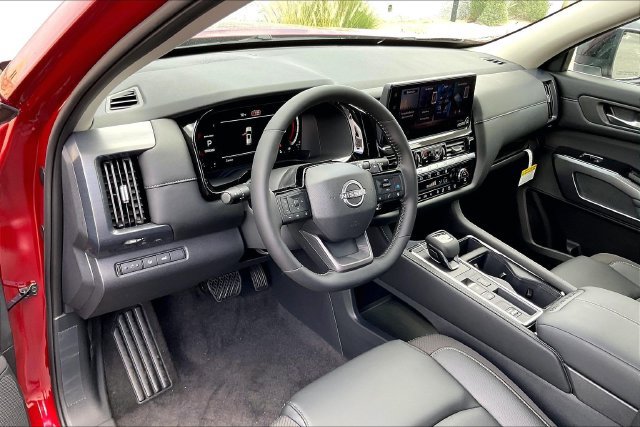 New 2026 Nissan Pathfinder SL FWD image 5