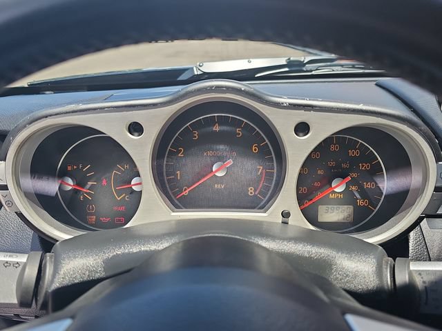Used 2006 Nissan 350Z Grand Touring RWD image 12
