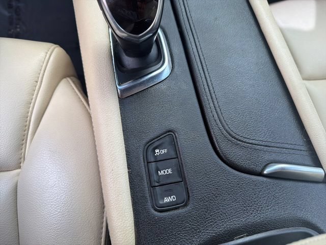 Used 2018 Cadillac XT5 AWD image 16