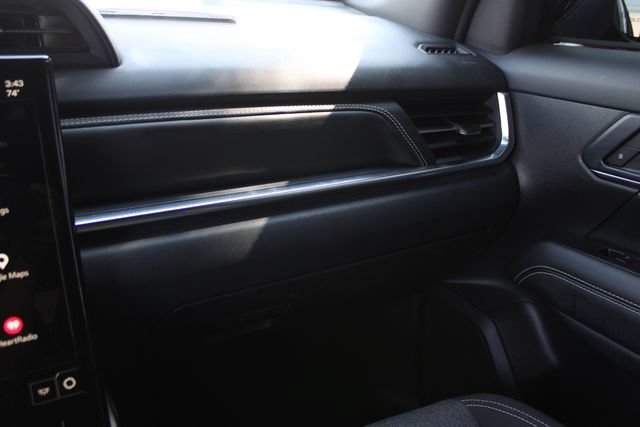Used 2025 GMC Terrain Elevation AWD/4WD image 16