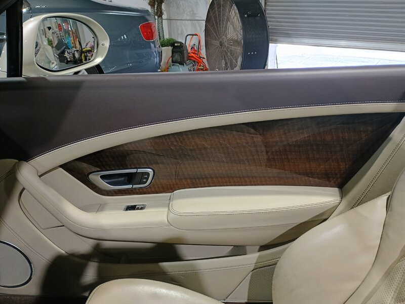 Used 2013 Bentley Continental GT AWD/4WD image 25