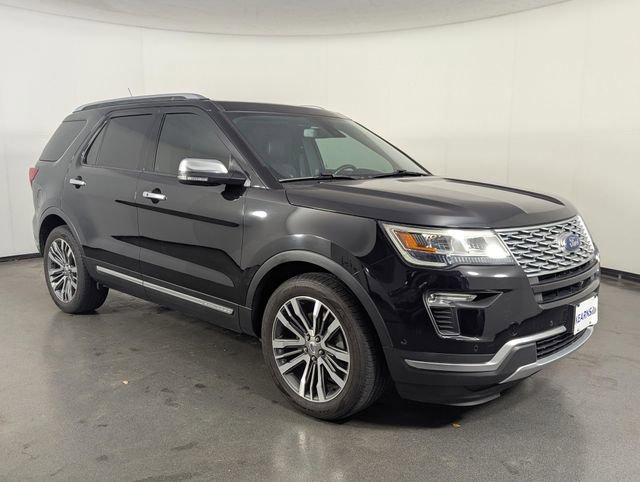 Used 2019 Ford Explorer Platinum image 2