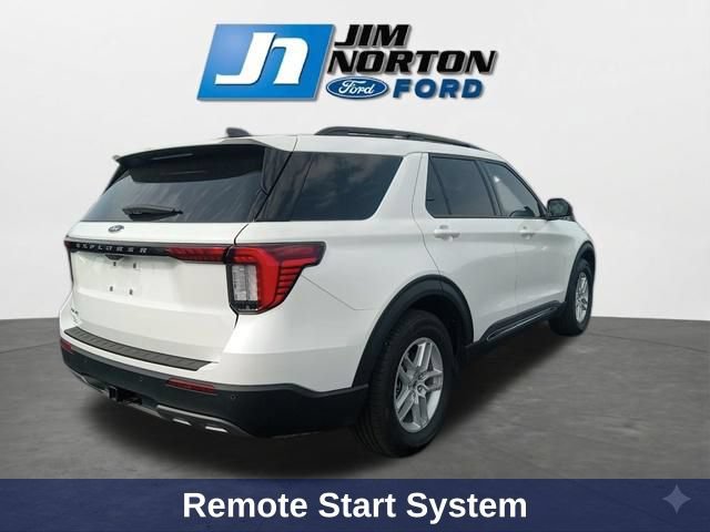 Used 2025 Ford Explorer Active w/ Active Comfort Package RWD image 11