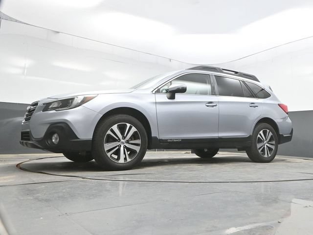 Used 2019 Subaru Outback 2.5i Limited AWD/4WD image 32