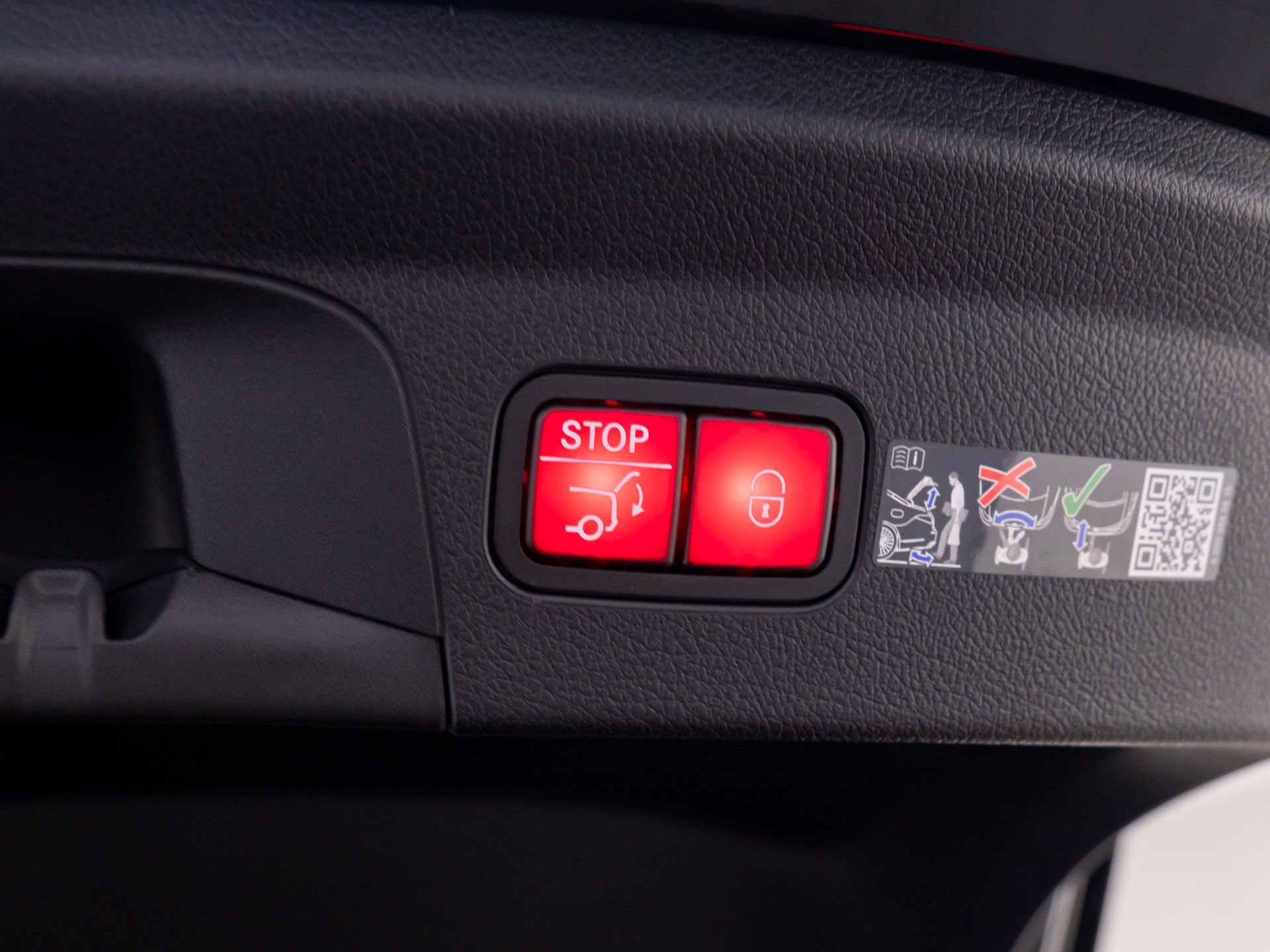 New 2026 Mercedes-Benz GLE 53 AMG 4MATIC Coupe image 37