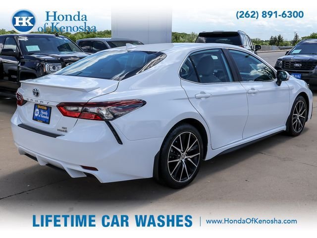 Used 2024 Toyota Camry SE FWD image 6