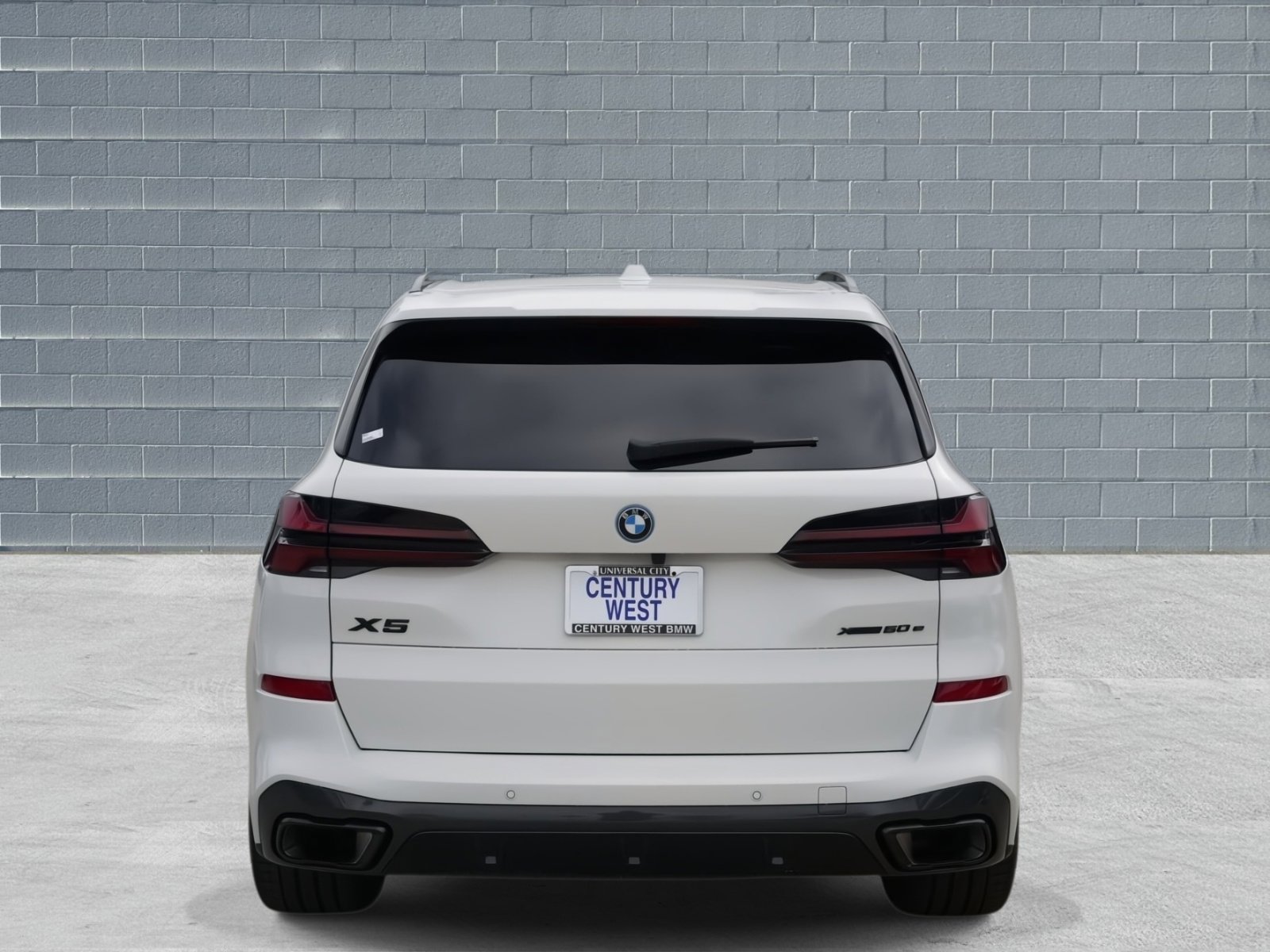 Certified 2024 BMW X5 xDrive50e w/ M Sport Package image 5