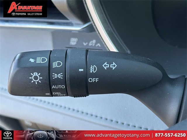 Used 2023 Toyota Highlander Limited image 26