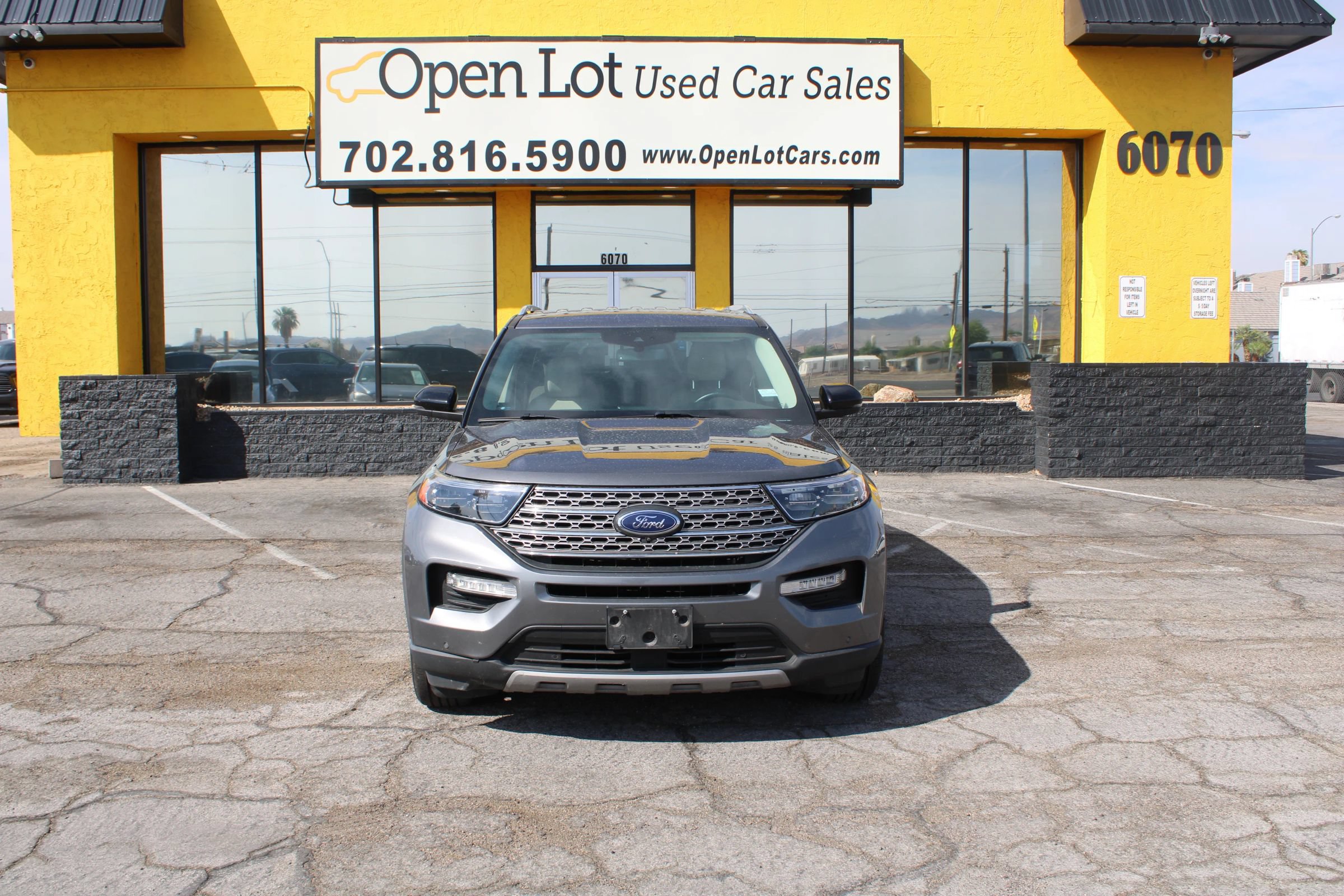 Used 2021 Ford Explorer Limited w/ Equipment Group 301A RWD image 3