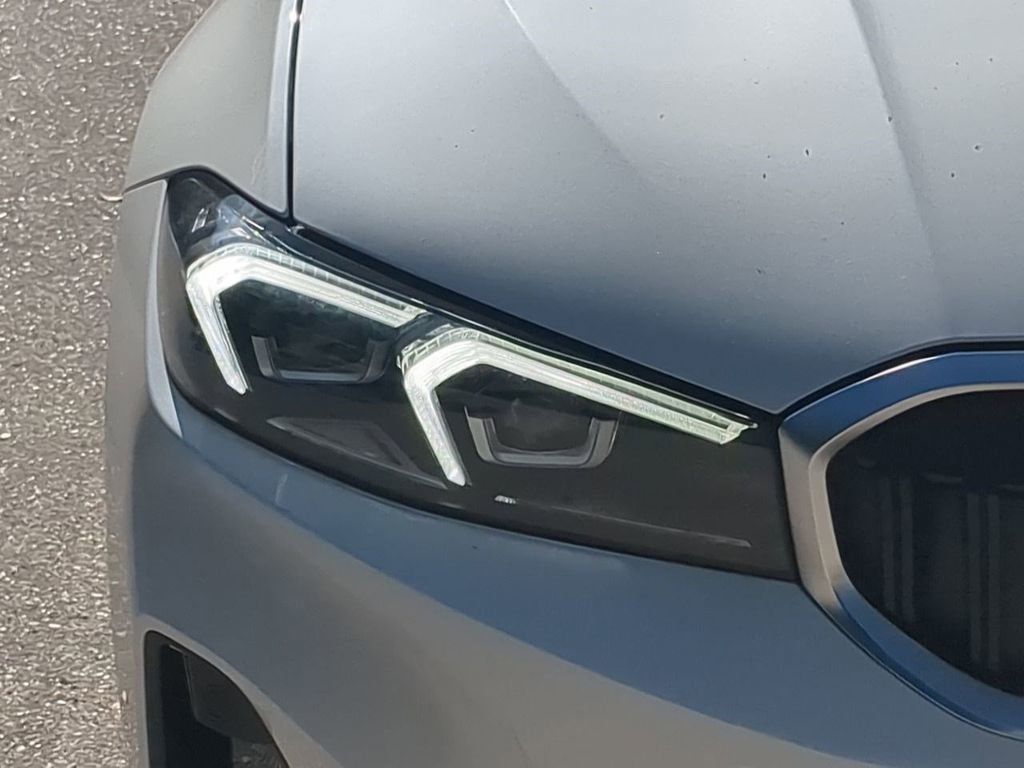 New 2026 BMW 330i Sedan w/ Convenience Package image 10