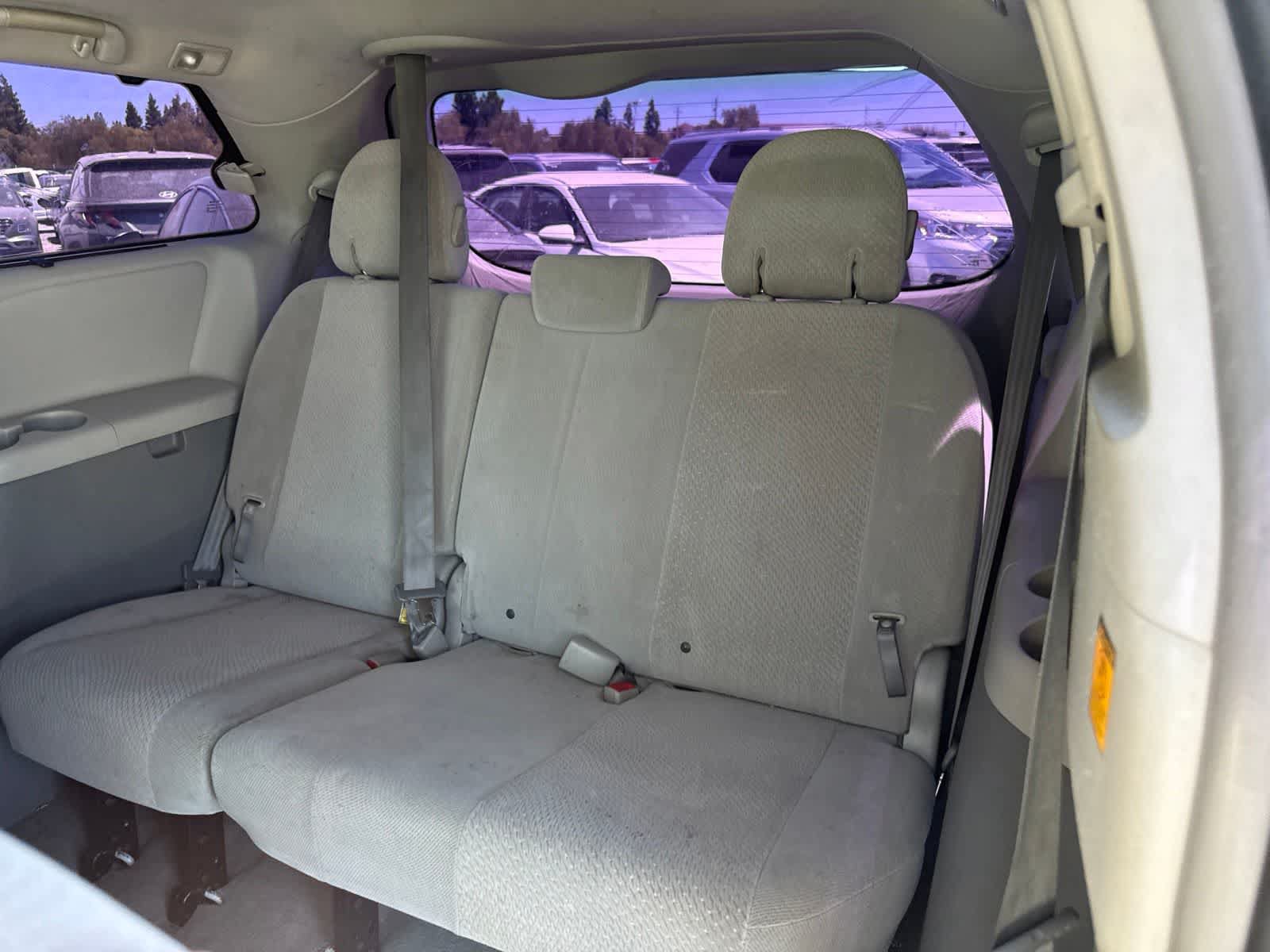 Used 2012 Toyota Sienna LE FWD image 16