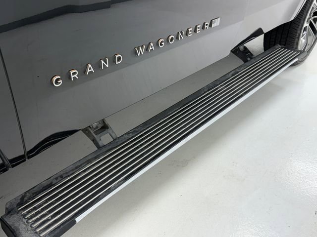 Used 2022 Jeep Grand Wagoneer Series III w/ Rear Seat Video Group 1 AWD/4WD image 7