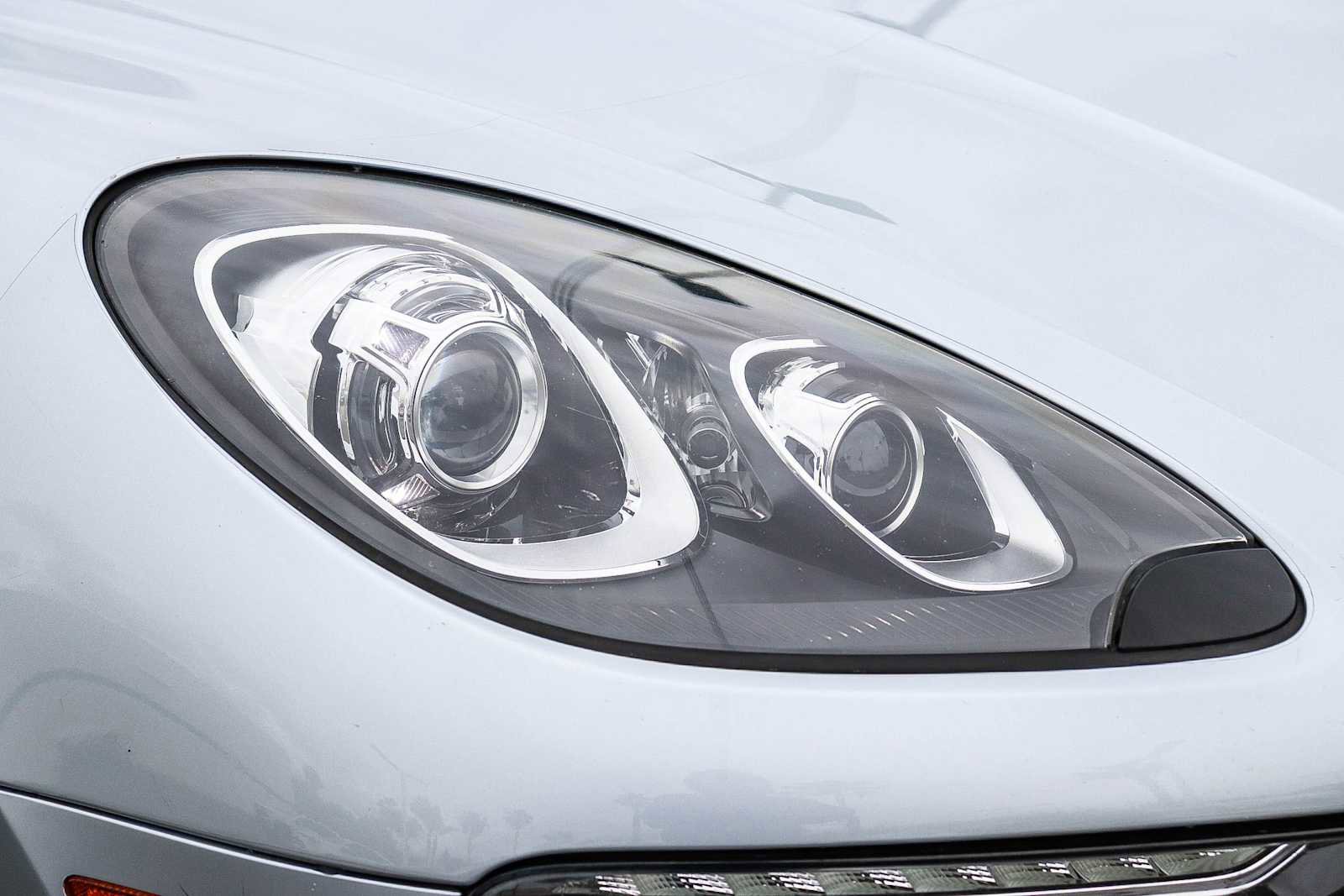 Used 2017 Porsche Macan image 7