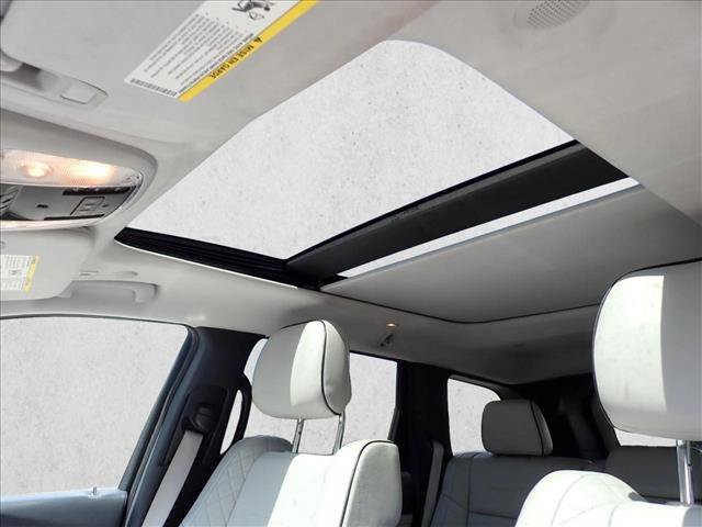 Used 2018 Jeep Grand Cherokee Summit AWD/4WD image 14