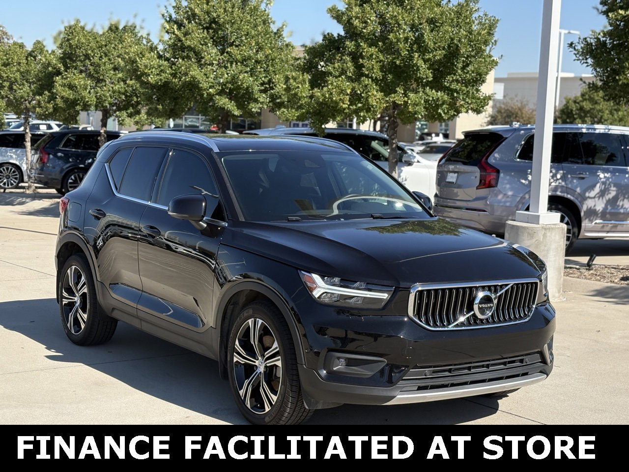 Used 2021 Volvo XC40 T5 Inscription w/ Protection Package Premier image 3
