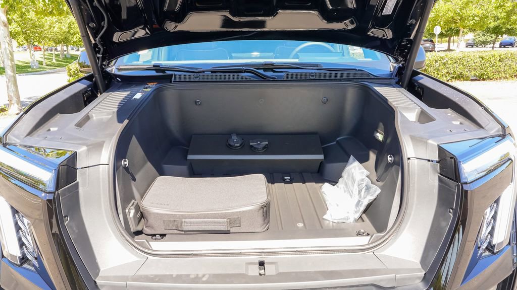 Used 2026 GMC Sierra EV Elevation image 13