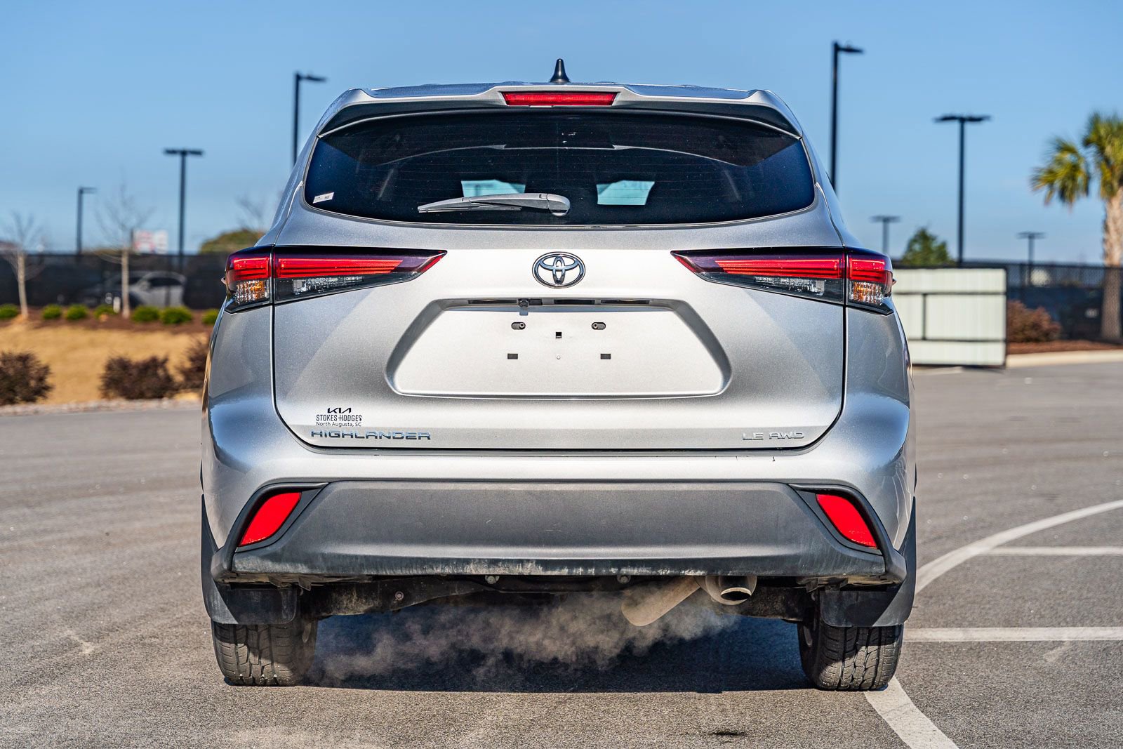 Used 2024 Toyota Highlander LE image 6