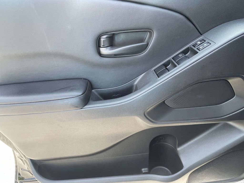 Used 2025 Nissan Frontier S w/ S Utility Package image 15