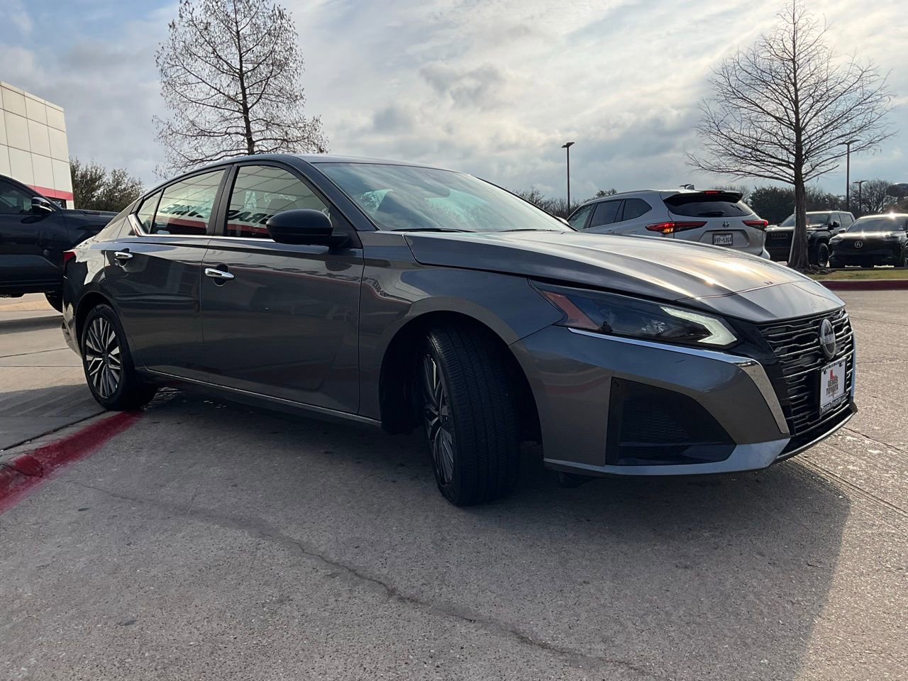 Used 2025 Nissan Altima 2.5 SV image 5