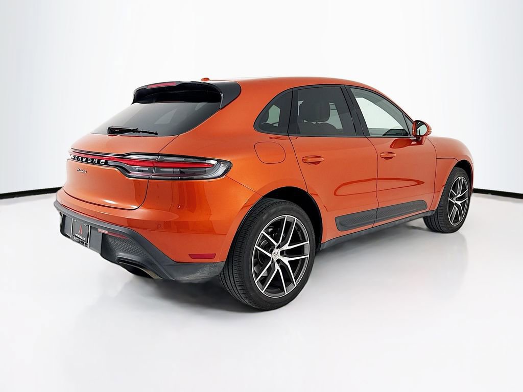 Certified 2023 Porsche Macan Turbo image 7