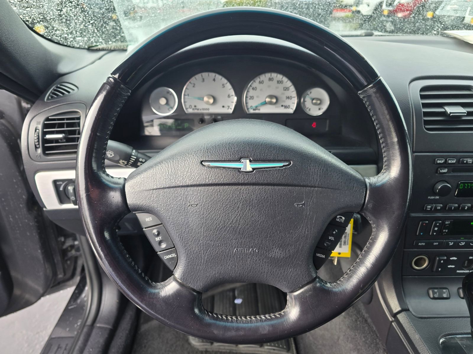 Used 2003 Ford Thunderbird image 27